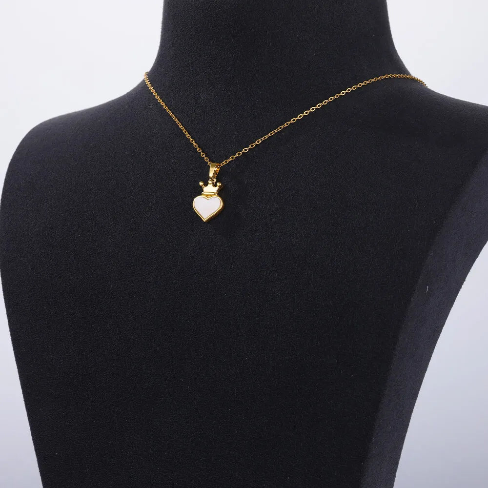 Queen Crown Heart Necklace Black