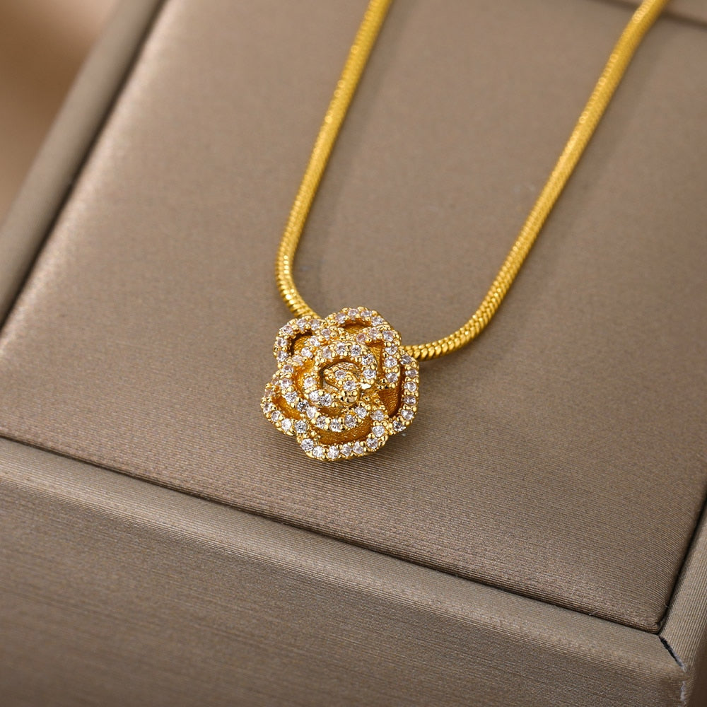 Rose Pendant Necklace